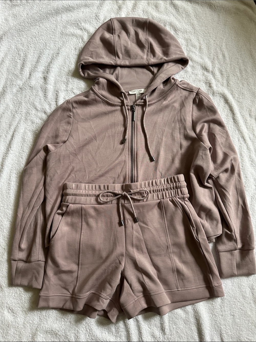 Cable & Gauge Juniors Mauve Two-Piece Zip Front Hoodie and Short Set Size S